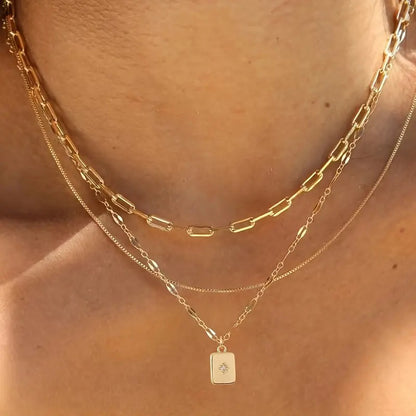 3-teiliges Vintage Halsketten-Set – Goldfarbene Büroklammer-Kette mit Funkelndem Zirkonia-Rechteckanhänger – Eleganter Schmuck für Damen -