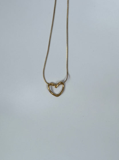 Halskette mit Herzanhänger