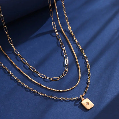 3-teiliges Vintage Halsketten-Set – Goldfarbene Büroklammer-Kette mit Funkelndem Zirkonia-Rechteckanhänger – Eleganter Schmuck für Damen -